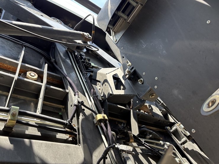 2018-claas-quandrant-5300rf-large-square-baler-image-46