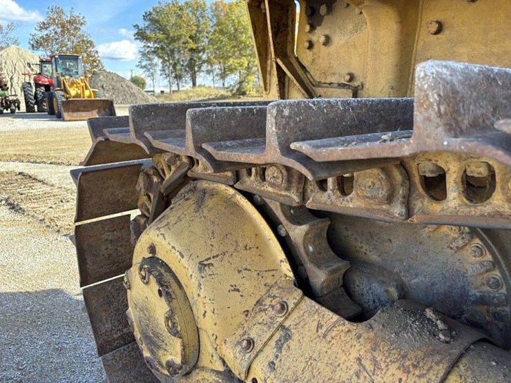 caterpillar-d7-image-19