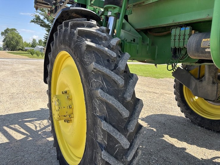 john-deere-4720-image-16