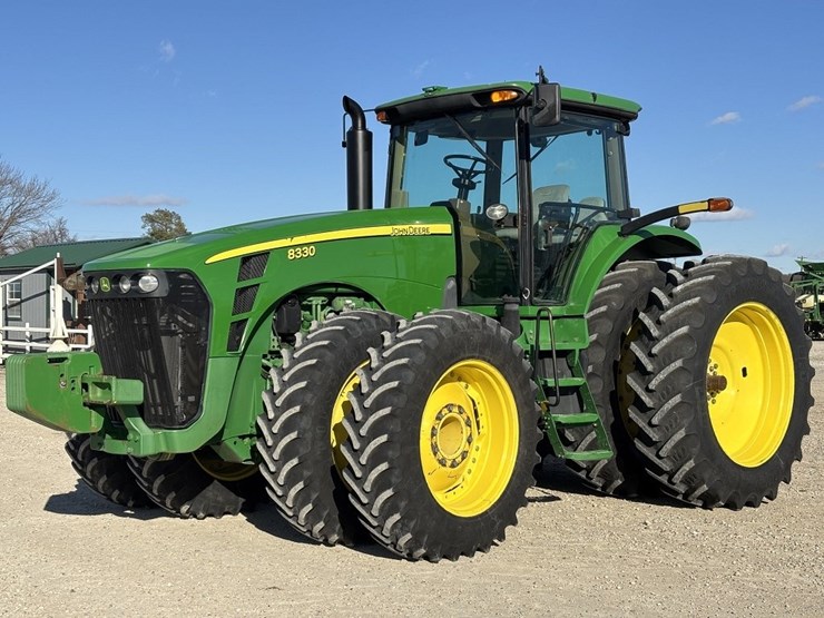 john-deere-8330-image-1