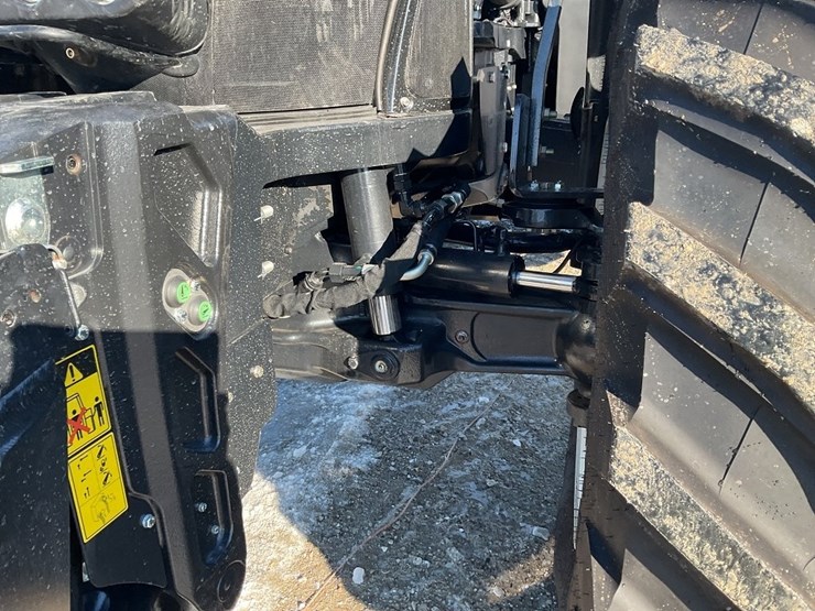 new-holland-t8.435-image-13