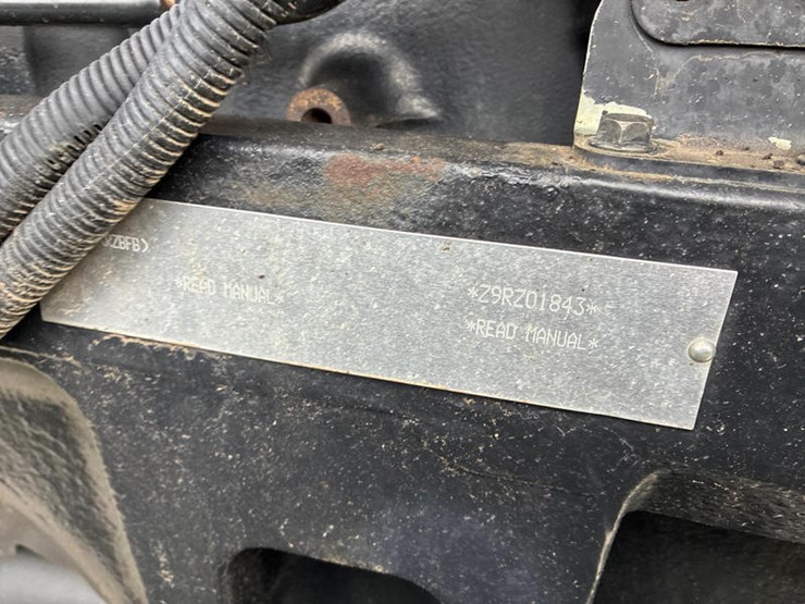 case-ih-magnum-245-image-2