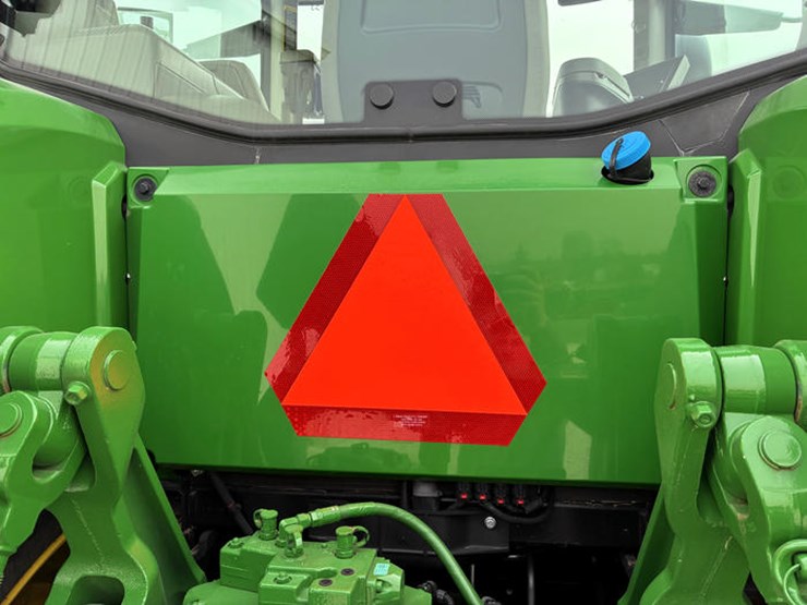 john-deere-8r-370-image-24