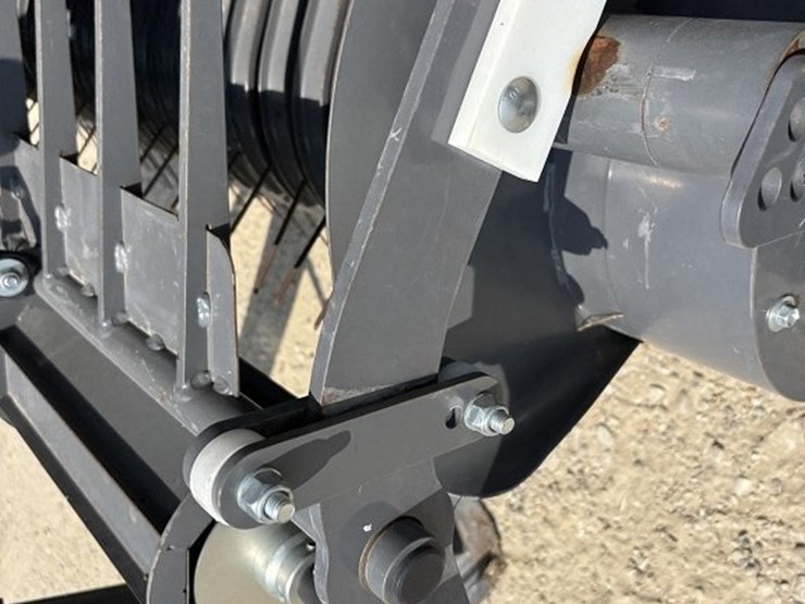 massey-ferguson-rb4180v-image-30