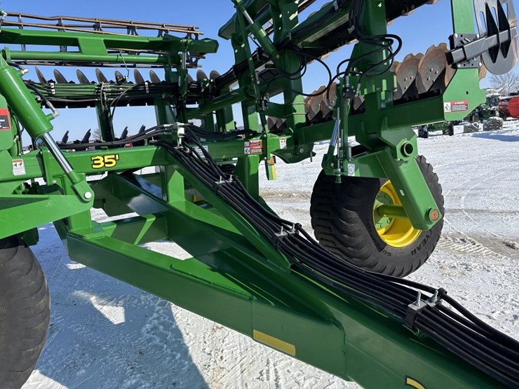 2024-john-deere-2680h-image-13