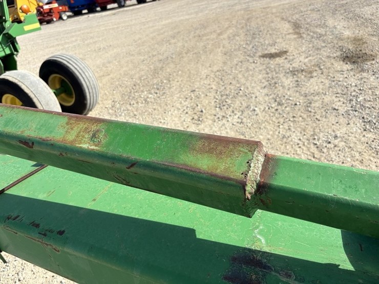 john-deere-2100-image-11