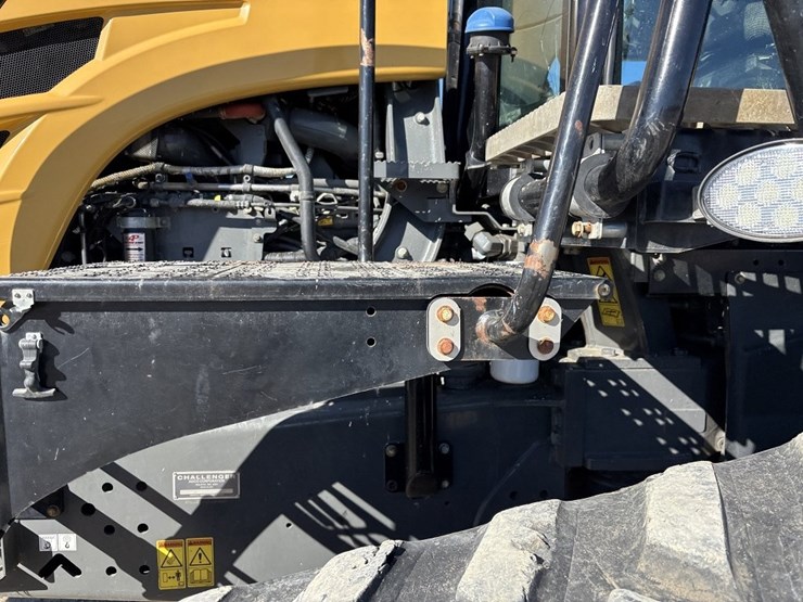 challenger-765e-track-tractor-image-37