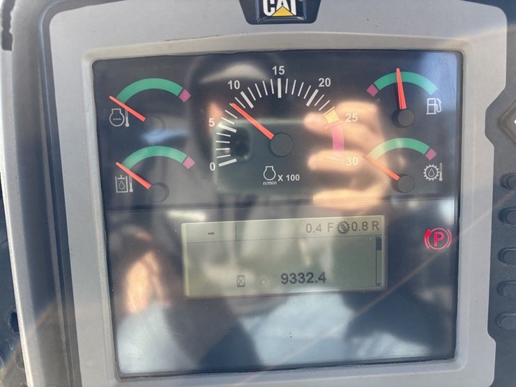 2010-caterpillar-d7e-image-39