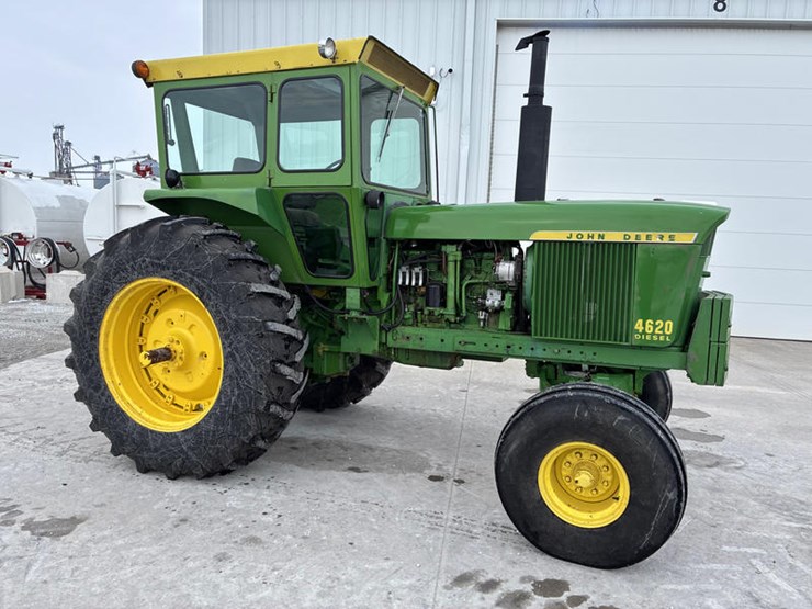 john-deere-4620-image-1