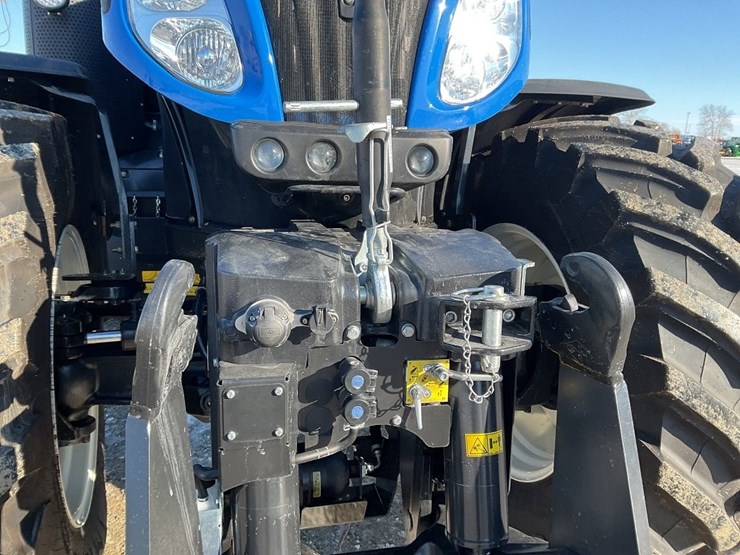 new-holland-t8.435-image-15