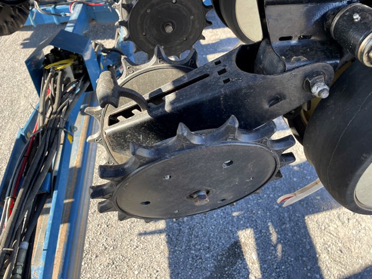 1998-kinze-2600-image-32