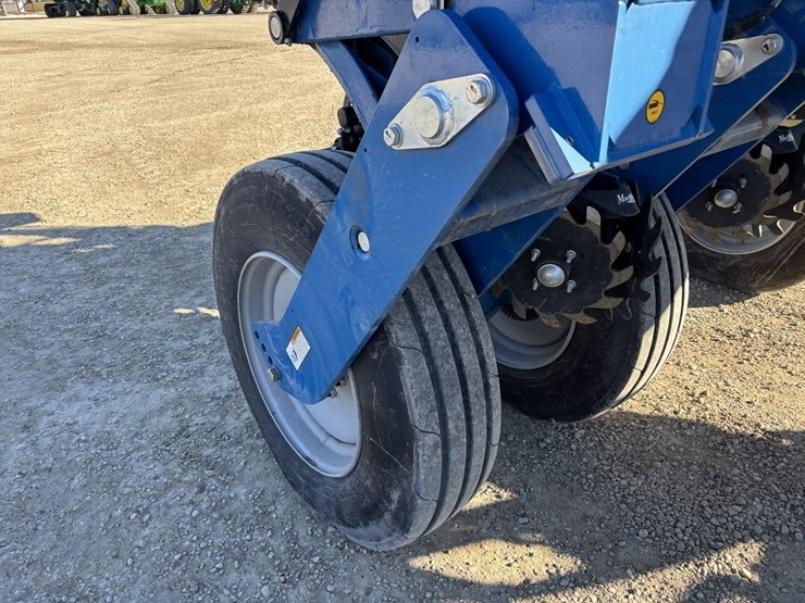 2024-kinze-5900-image-32