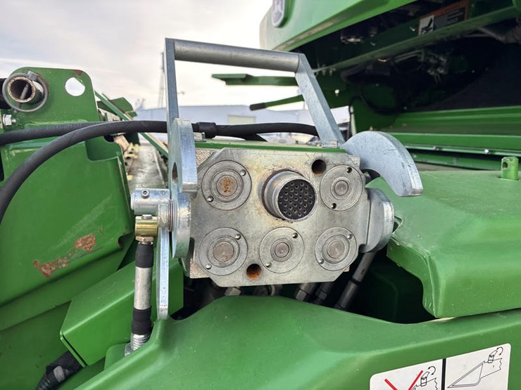 john-deere-s680-image-22