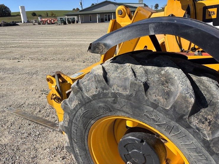 john-deere-6000-image-32