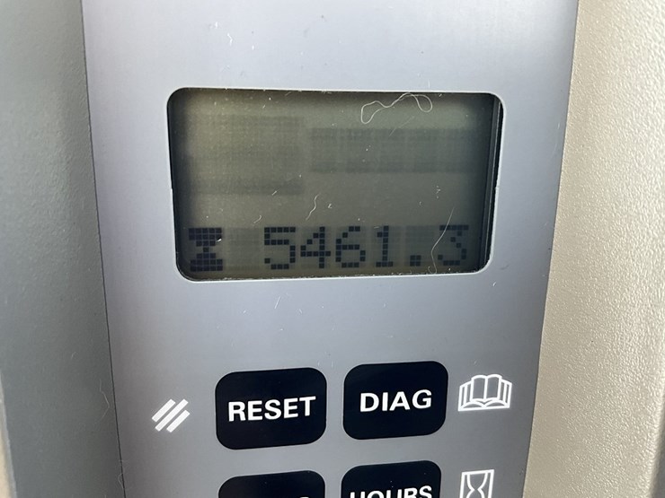 case-ih-mx270-image-42