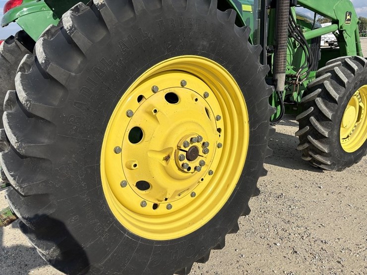 john-deere-7320-image-36