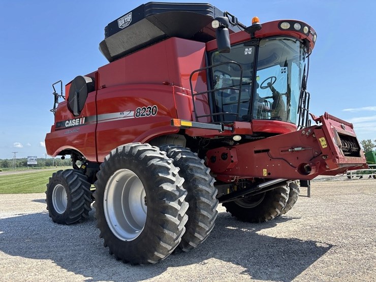 case-ih-8230-image-16
