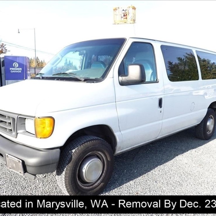 2005 FORD E350