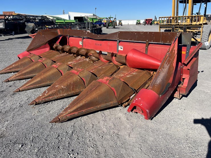 case-ih-1064-image-3