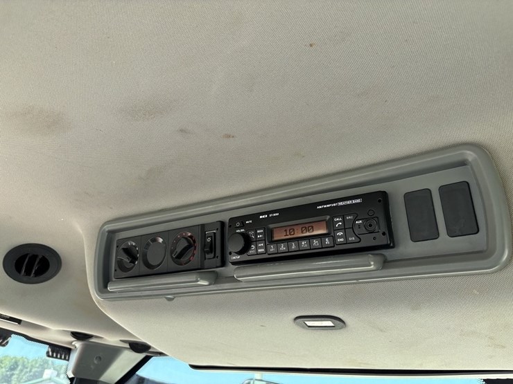 versatile-260-image-41