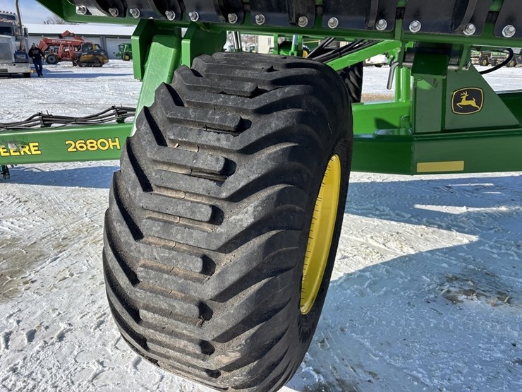 2024-john-deere-2680h-image-37
