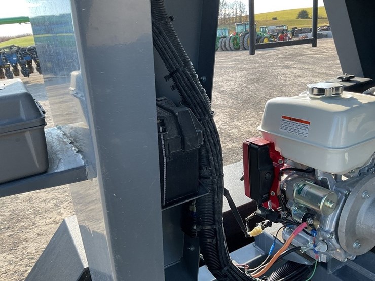 2024-meridian-375rt-image-19