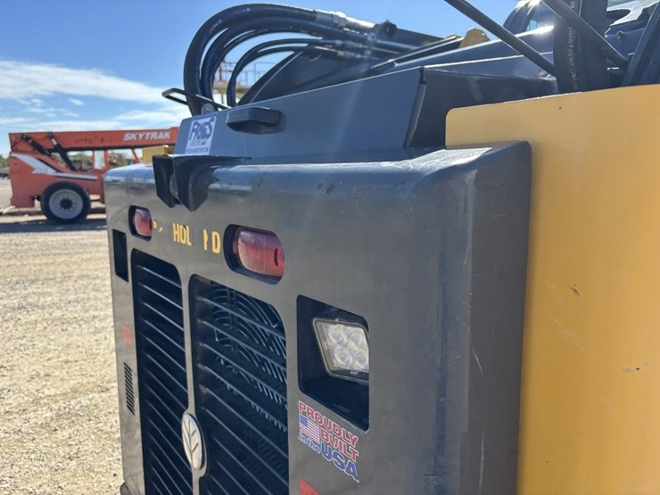 new-holland-c362-image-17