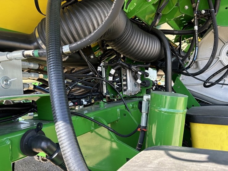 2017-john-deere-1775nt-image-50