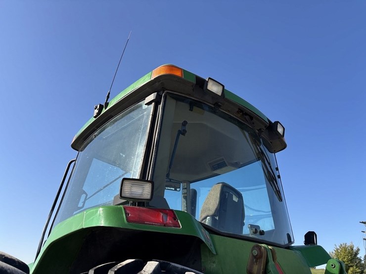 john-deere-8200-image-29