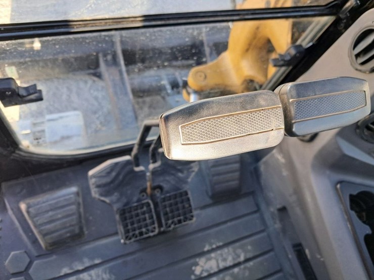 caterpillar-306-cr-image-17