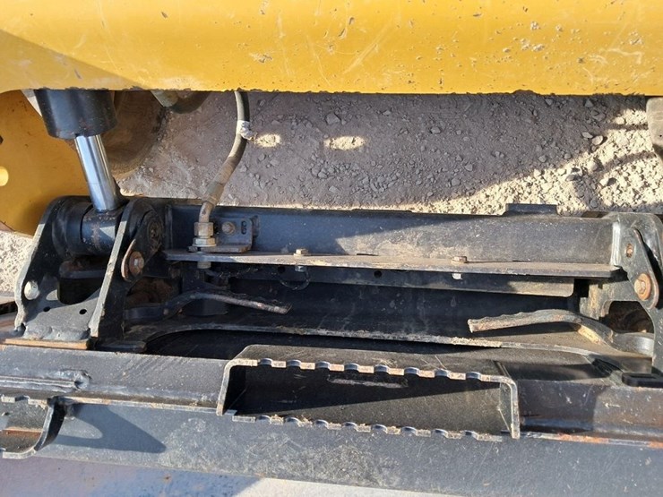 caterpillar-299d3-xe-image-10