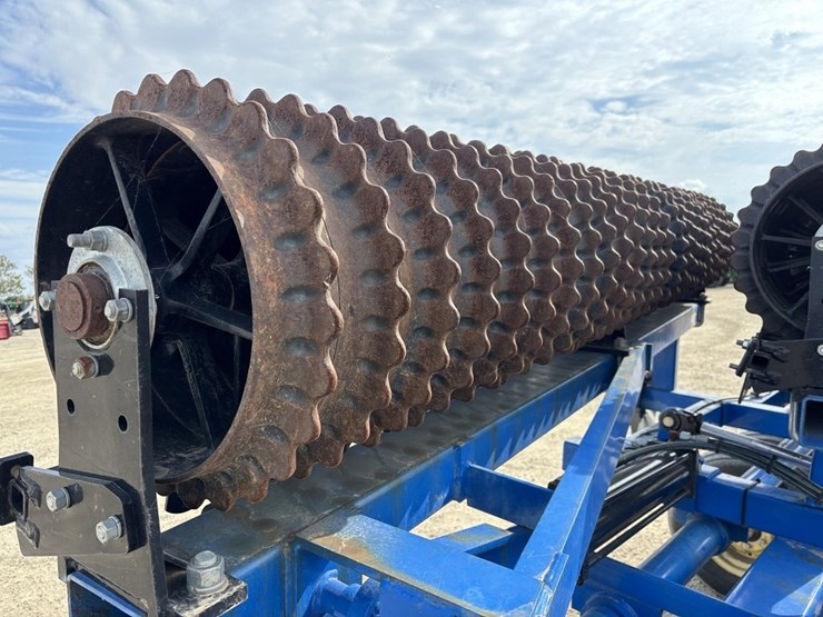 2011-landoll-3130-31-image-11