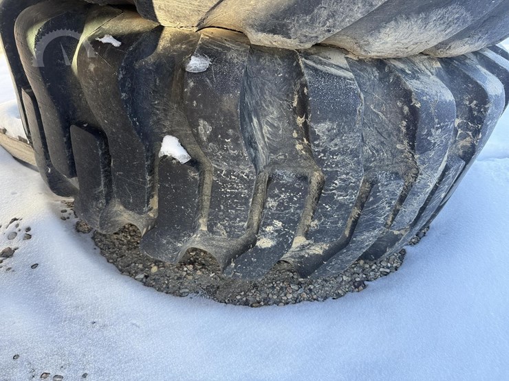 (3)-23.5-25-tires-image-4