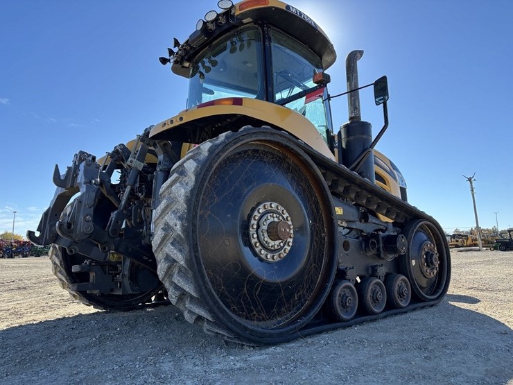 challenger-765e-track-tractor-image-5