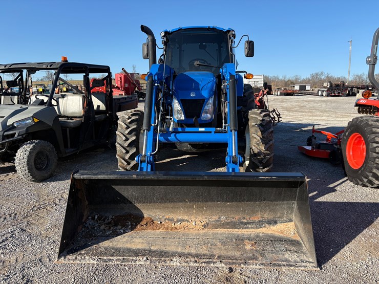 new-holland-powerstar-100-image-2