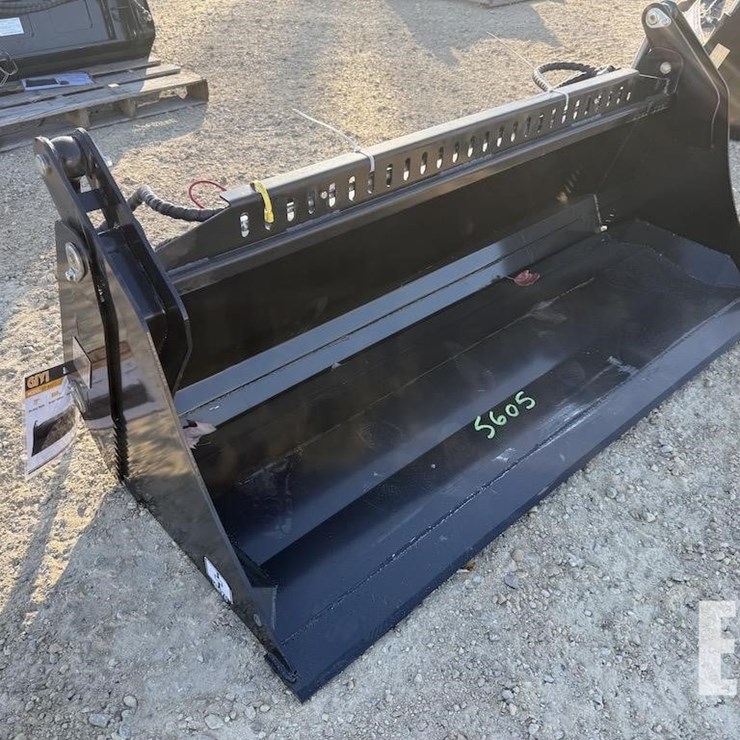 SKID STEER 4 IN 1 BUCKET