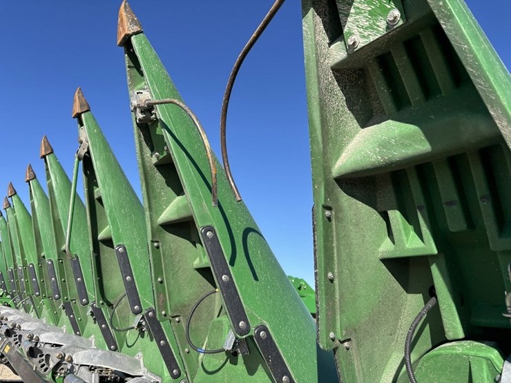 john-deere-c12f-image-35