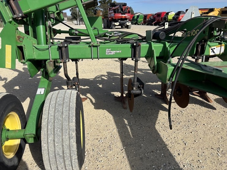 john-deere-2100-image-13