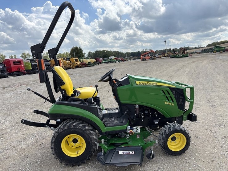 john-deere-1025r-image-6