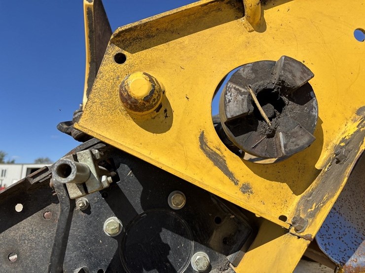 2014-new-holland-9800f-12r30"-corn-head-image-34