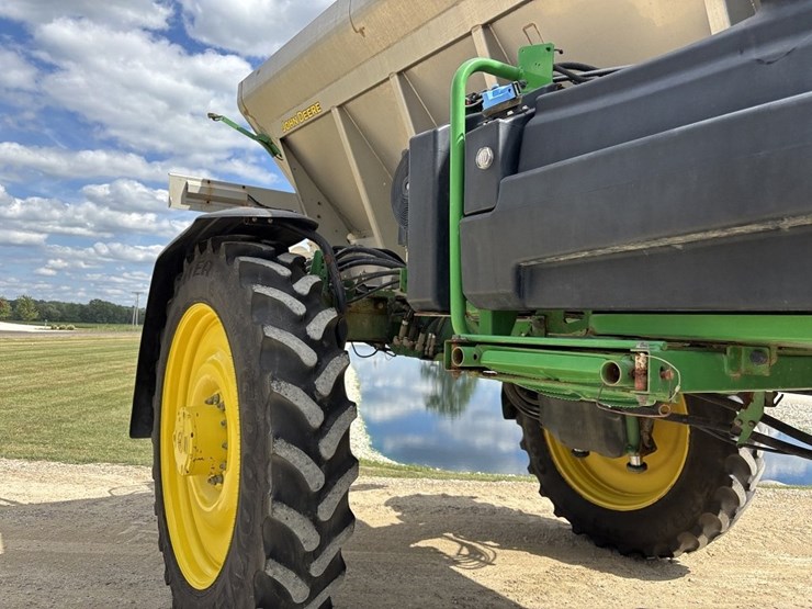 john-deere-600r-image-18