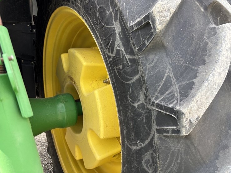john-deere-8430-image-25