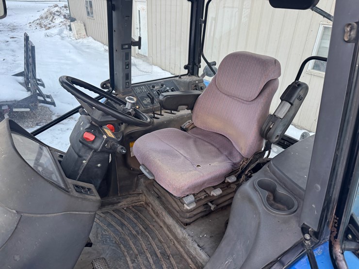 2002-new-holland-tm125-image-13