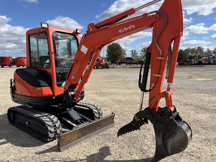 2022-kubota-kx71-3-image-7