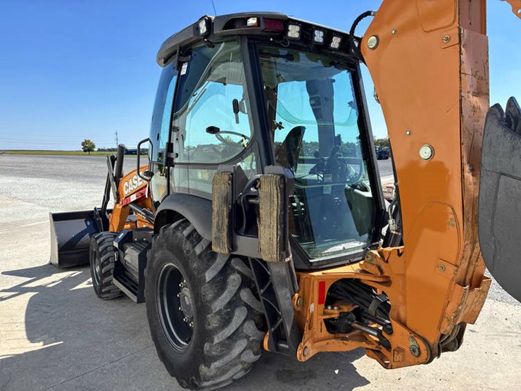 2019-case-580sn-image-37