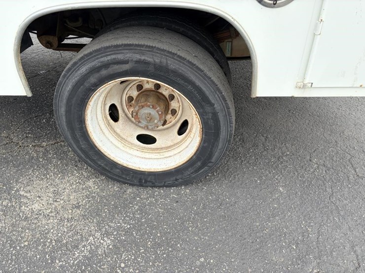 2004-ford-f450-image-5