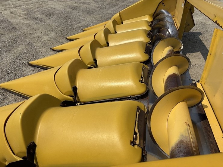 new-holland-996-image-30