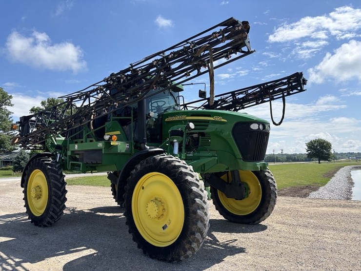 john-deere-4720-image-7