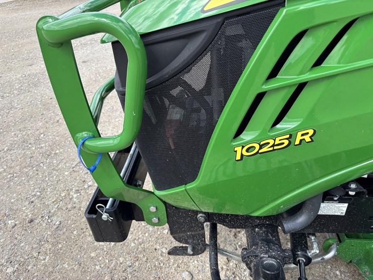 john-deere-1025r-image-32