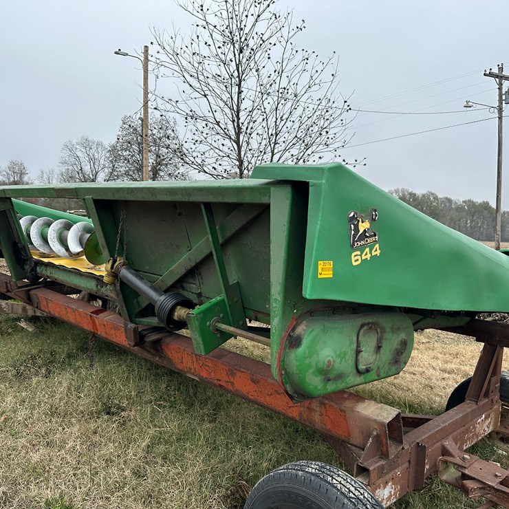 JOHN DEERE 644